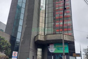 Sala com 48m², no bairro Centro em Caxias do Sul para Comprar