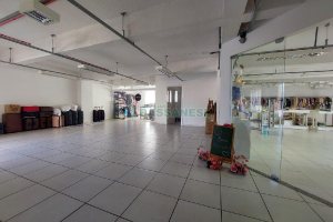 Sala com 430m², no bairro Centro em Caxias do Sul para Alugar