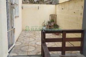 Casa com 77m², 2 dormitórios, 1 vaga, no bairro Salgado Filho em Caxias do Sul para Comprar