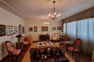 Apartamento com 227m², 3 dormitórios, 1 vaga, no bairro Centro em Caxias do Sul para Comprar