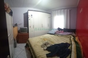 Casa com 302m², 3 dormitórios, 1 vaga, no bairro Planalto em Caxias do Sul para Comprar