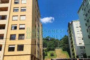 Apto Mobiliado com 70m², 2 dormitórios, 1 vaga, no bairro Lourdes em Caxias do Sul para Alugar