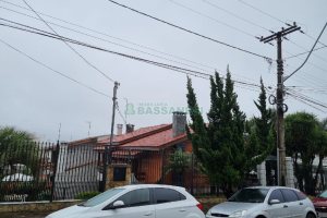 Casa com 229m², 3 dormitórios, 1 vaga, no bairro Cinqüentenário em Caxias do Sul para Comprar