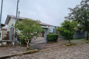 Casa com 300m², 3 dormitórios, 2 vagas, no bairro Santa Catarina em Caxias do Sul para Comprar
