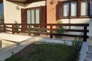 Casa com 256m², 4 dormitórios, 1 vaga, no bairro Santa Catarina em Caxias do Sul para Comprar