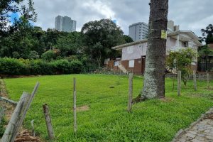 Terreno, no bairro Petrópolis em Caxias do Sul para Comprar