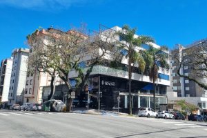 Sala com 250m², no bairro Centro em Caxias do Sul para Alugar