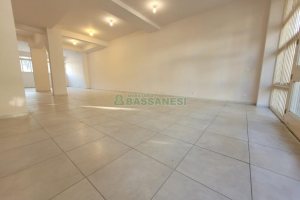 Loja com 130m², no bairro Centro em Caxias do Sul para Alugar