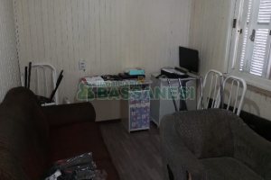 Casa com 208m², 4 dormitórios, 5 vagas, no bairro Esplanada em Caxias do Sul para Comprar