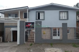Casa com 208m², 4 dormitórios, 5 vagas, no bairro Esplanada em Caxias do Sul para Comprar