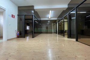 Loja com 822m², no bairro São Pelegrino em Caxias do Sul para Alugar