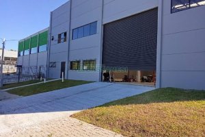 Pavilhão com 670m², no bairro Centenário em Caxias do Sul para Alugar