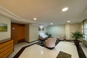 Apartamento com 98m², 3 dormitórios, 2 vagas, no bairro Sanvitto em Caxias do Sul para Comprar
