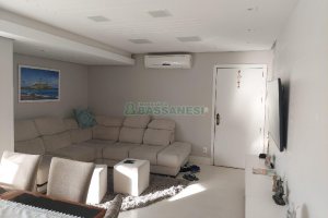 Apto Mobiliado com 117m², 3 dormitórios, 2 vagas, no bairro Cruzeiro em Caxias do Sul para Comprar