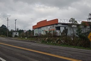 Pavilhão, no bairro Jardim Iracema em Caxias do Sul para Comprar