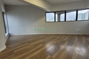 Sala com 100m², no bairro Centro em Caxias do Sul para Alugar