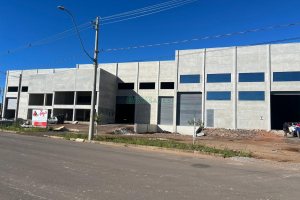 Pavilhão com 4409m², no bairro Distrito Industrial em Caxias do Sul para Alugar