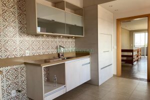 Apartamento com 260m², 3 dormitórios, 2 vagas, no bairro São Pelegrino em Caxias do Sul para Alugar