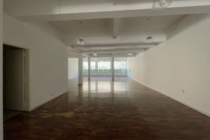 Loja com 300m², no bairro Centro em Caxias do Sul para Alugar