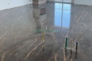 Apto/Cobertura com 216m², 3 dormitórios, 2 vagas, no bairro Desvio Rizzo em Caxias do Sul para Comprar