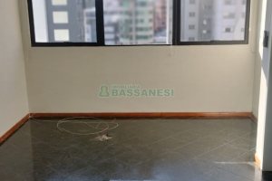 Sala com 48m², no bairro Centro em Caxias do Sul para Comprar