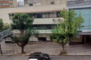 Sala com 179m², no bairro Centro em Caxias do Sul para Comprar