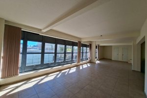 Sala com 104m², no bairro Centro em Caxias do Sul para Alugar ou Comprar