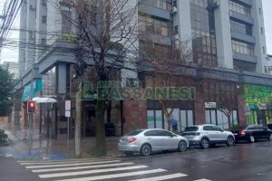 Sala com 64m², 1 vaga, no bairro Centro em Caxias do Sul para Alugar ou Comprar