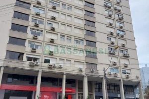 Loja com 643m², no bairro São Pelegrino em Caxias do Sul para Comprar