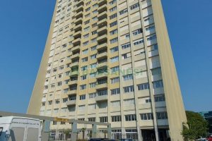 Apartamento com 236m², 4 dormitórios, 1 vaga, no bairro Exposição em Caxias do Sul para Comprar