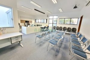 Sala com 140m², no bairro Exposição em Caxias do Sul para Alugar ou Comprar