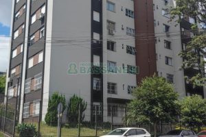 Apartamento com 77m², 3 dormitórios, 1 vaga, no bairro Centro em Caxias do Sul para Comprar