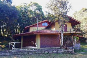 Casa com 200m², 5 dormitórios, 5 vagas, no bairro 3 Legua em Caxias do Sul para Alugar