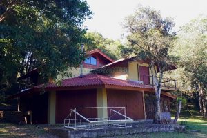 Casa com 200m², 5 dormitórios, 5 vagas, no bairro 3 Legua em Caxias do Sul para Alugar