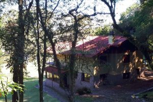 Casa com 200m², 5 dormitórios, 5 vagas, no bairro 3 Legua em Caxias do Sul para Alugar