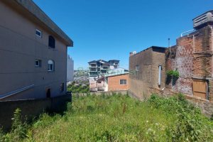 Terreno com 230m², no bairro Rio Branco em Caxias do Sul para Comprar