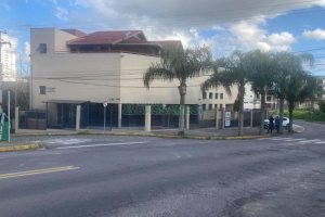 Loja com 233m², no bairro Jardelino Ramos em Caxias do Sul para Alugar