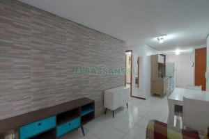 Apto Mobiliado com 49m², 2 dormitórios, 1 vaga, no bairro Desvio Rizzo em Caxias do Sul para Alugar ou Comprar