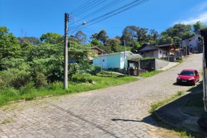 Terreno com 366m², no bairro Salgado Filho em Caxias do Sul para Comprar