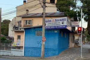 Casa com 387m², 1 dormitório, 2 vagas, no bairro Santa Catarina em Caxias do Sul para Comprar