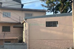 Casa com 387m², 1 dormitório, 2 vagas, no bairro Santa Catarina em Caxias do Sul para Comprar