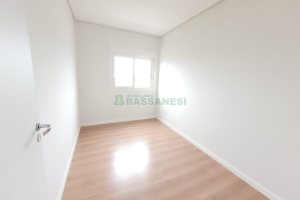 Apartamento com 55m², 2 dormitórios, 1 vaga, no bairro São Leopoldo em Caxias do Sul para Alugar