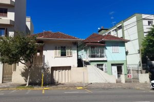 Casa, no bairro Centro em Caxias do Sul para Comprar
