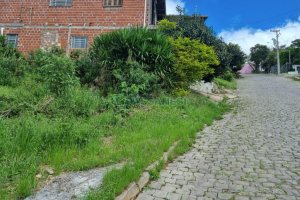Terreno com 468m², no bairro Cruzeiro em Caxias do Sul para Comprar