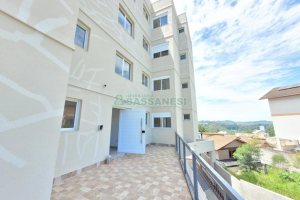 Apartamento com 52m², 2 dormitórios, 1 vaga, no bairro São Leopoldo em Caxias do Sul para Alugar