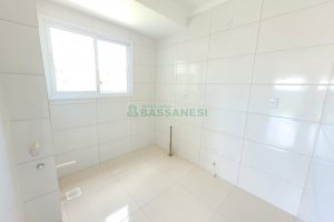 Apartamento com 52m², 2 dormitórios, 1 vaga, no bairro São Leopoldo em Caxias do Sul para Alugar