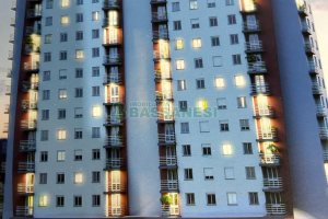 Apartamento com 39m², 2 dormitórios, 1 vaga, no bairro Petrópolis em Caxias do Sul para Comprar