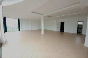 Loja com 220m², no bairro Charqueadas em Caxias do Sul para Alugar