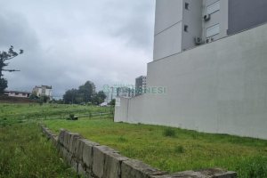 Terreno com 360m², no bairro Charqueadas em Caxias do Sul para Comprar