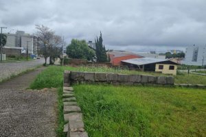 Terreno com 360m², no bairro Charqueadas em Caxias do Sul para Comprar